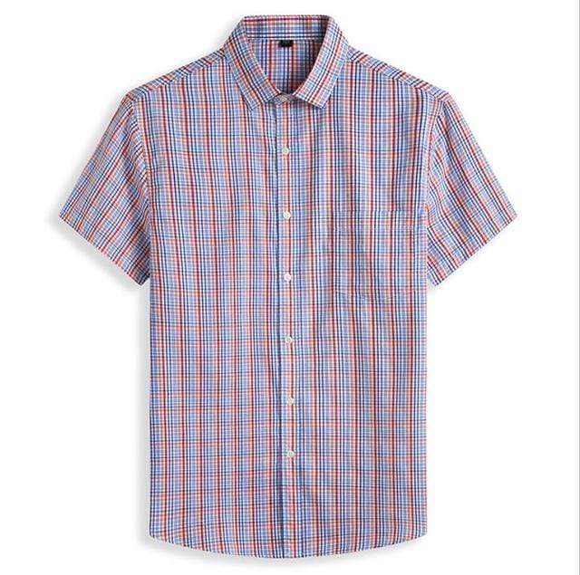 Men's Plaid button up shirt